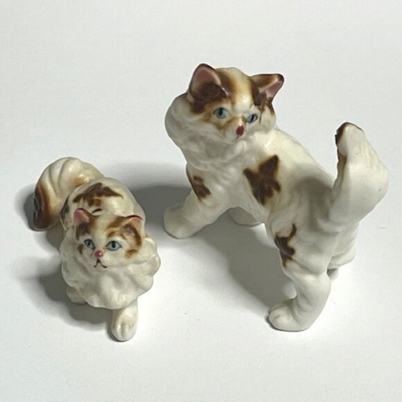 VTG Miniature Mama Cat & Kitten Porcelain Figurines White Brown Blue Eyes 2" - Picture 2 of 12